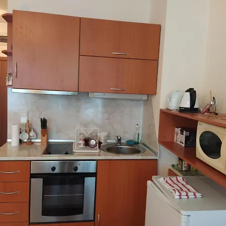 アパート Pine Tree B11 バンスコ