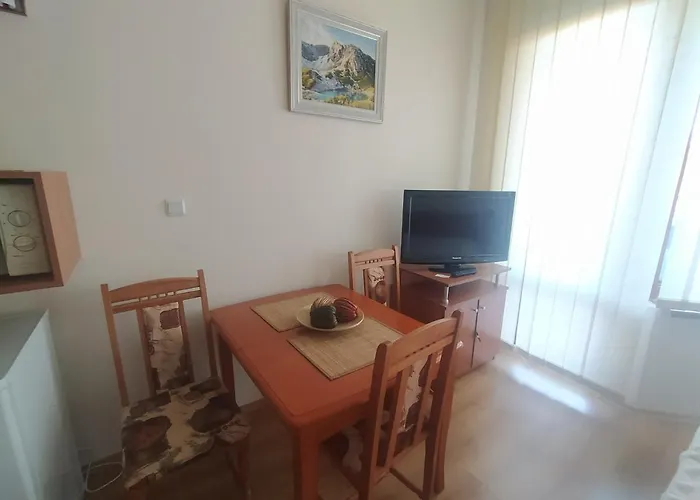 Pine Tree B11 Lägenhet